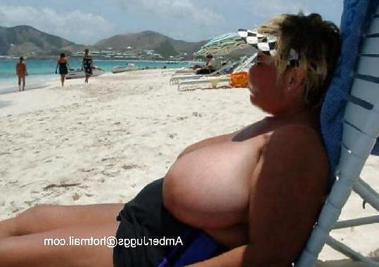 21P Mature women with big boobs