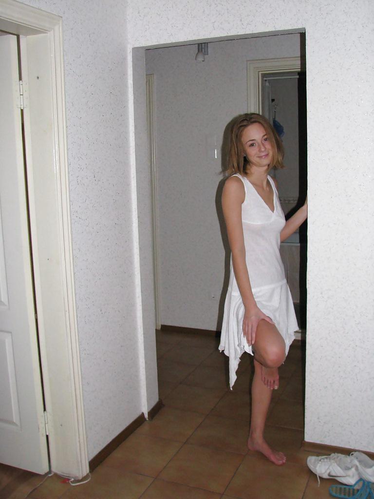 25P Small tits blonde 5190D2