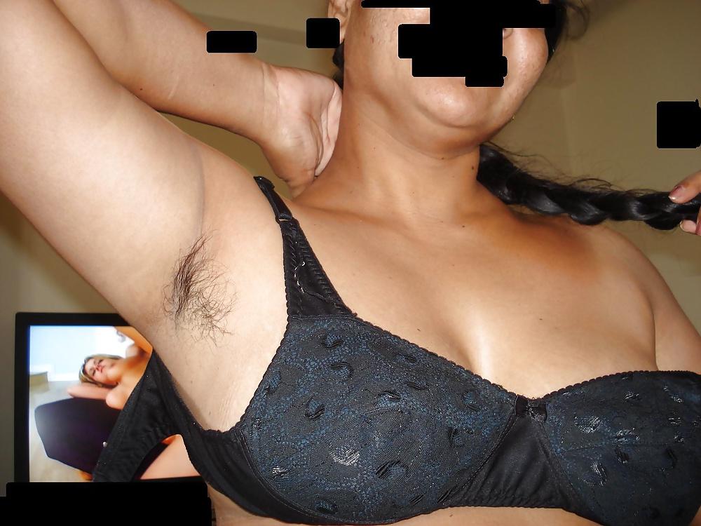 25P Indian Aunty Show 17