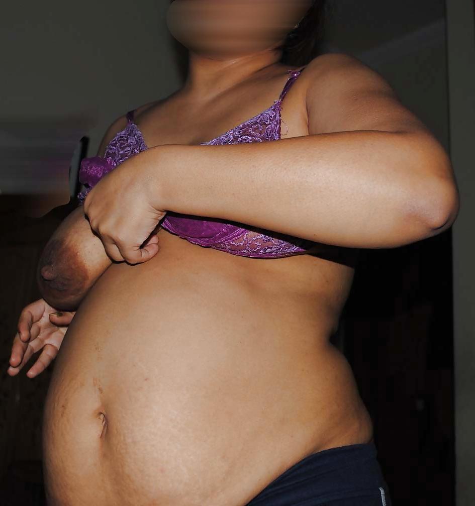 25P Indian Aunty Show 17