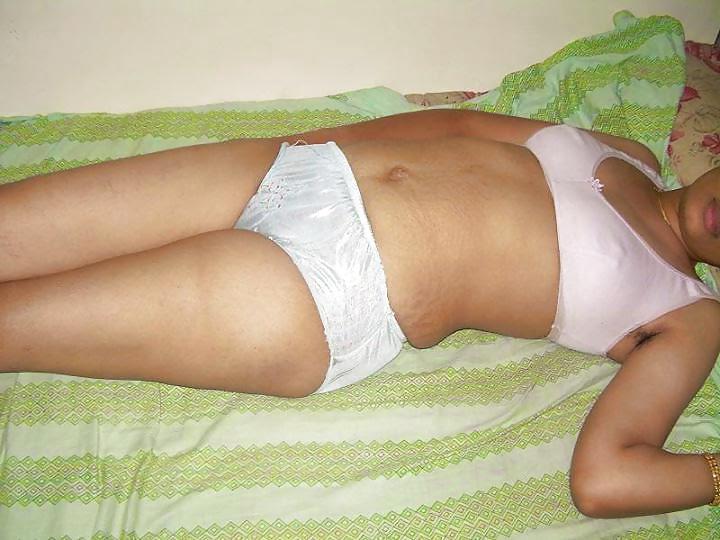 25P Indian Aunty Show 17