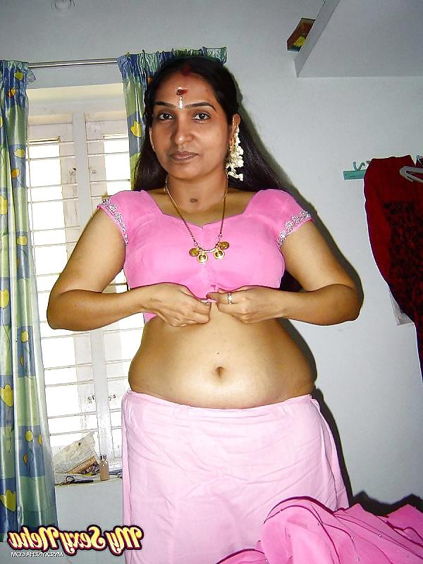 20P Sexy Indian Bhabhis naked 