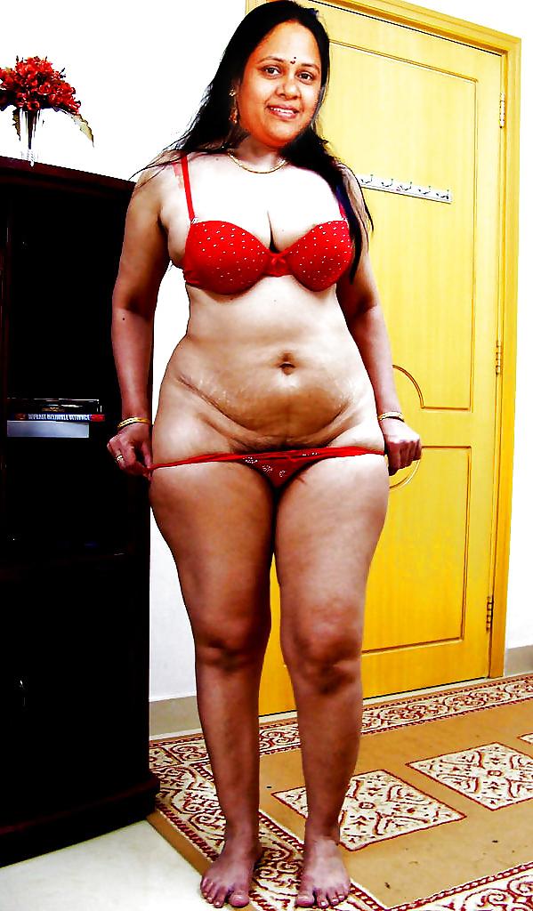 20P Sexy Indian Bhabhis naked 