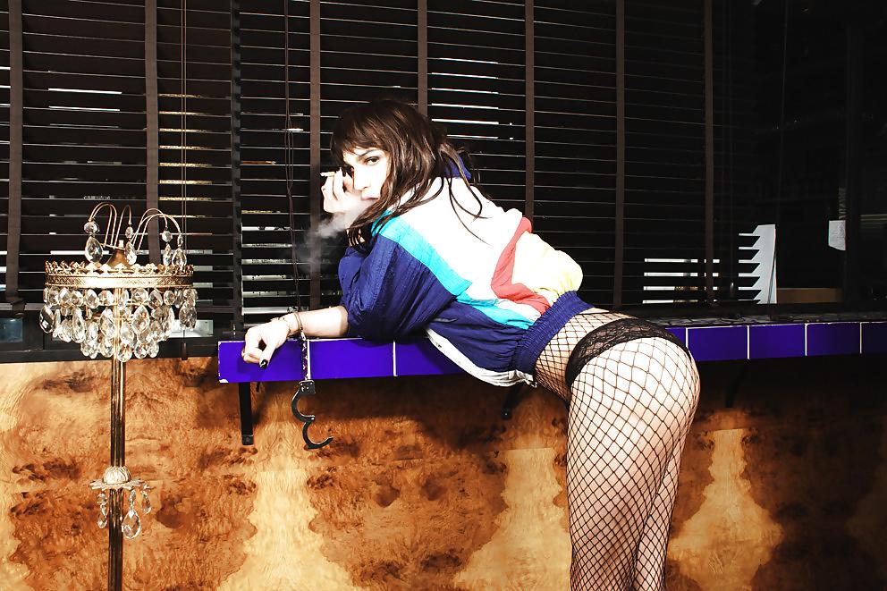 25P Smoking Gurls 13