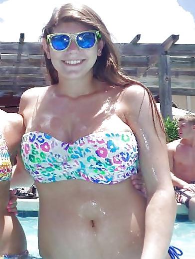 14P Random Hot Teen Babes (Multiple Pictures of Each)