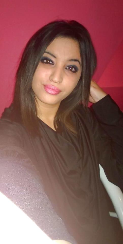 20P Beurette Visage a Sperme 12