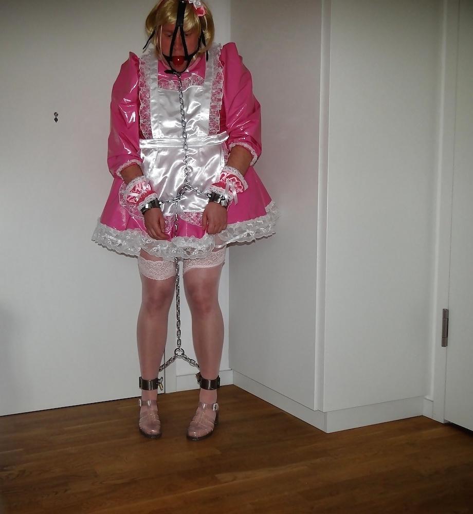 6P Sissy Maid ready to serve