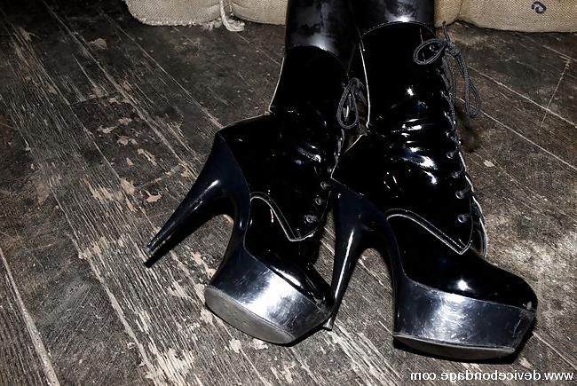 25P High heels, boots and stockings 3