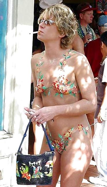 25P Hot Smoking Women