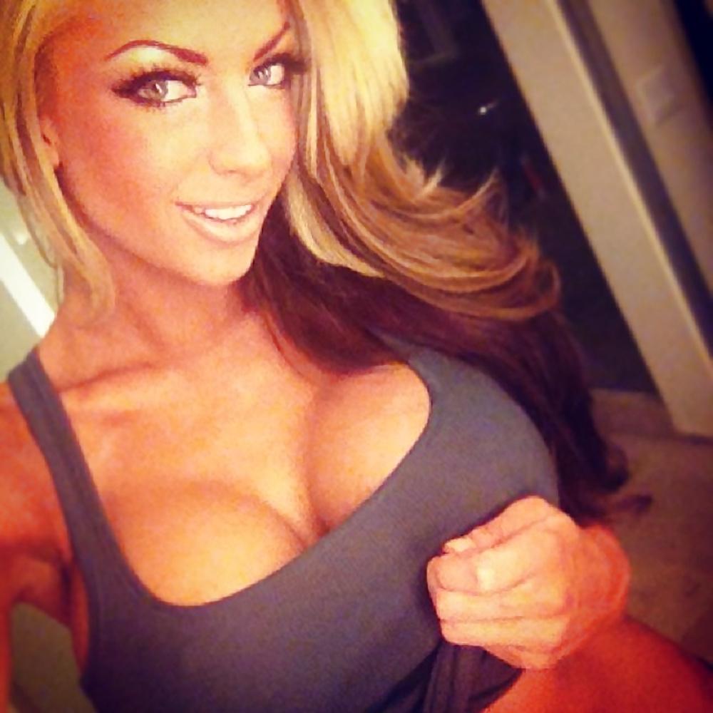 21P Hot blonde american slut danica with great tits