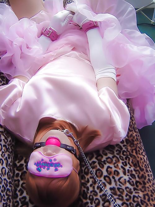 25P Sissy bondage