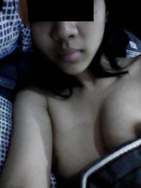 12P Indonesian- jilbab bugil lagi