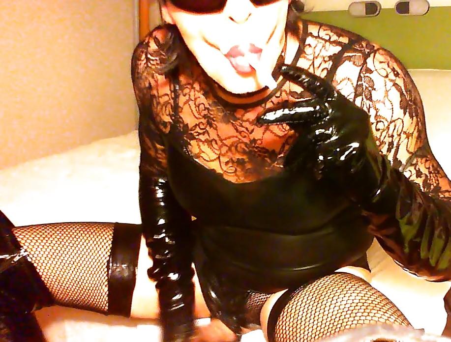 24P Smoking whore May 2014