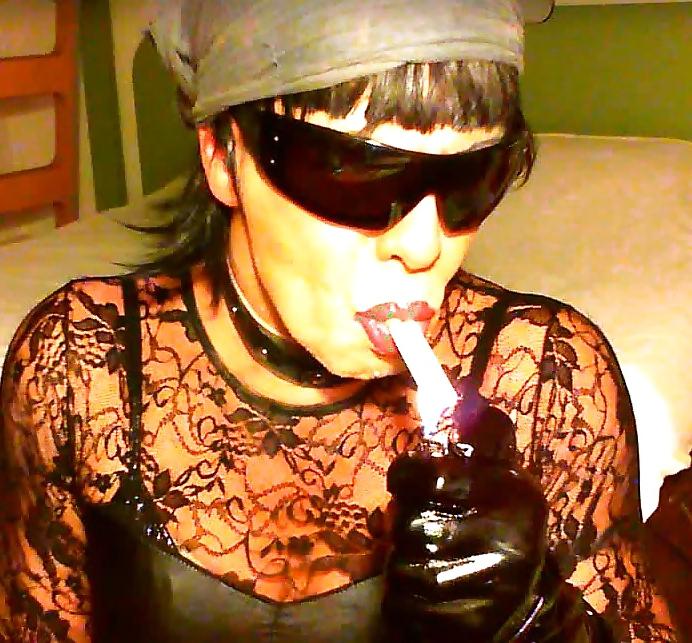 24P Smoking whore May 2014