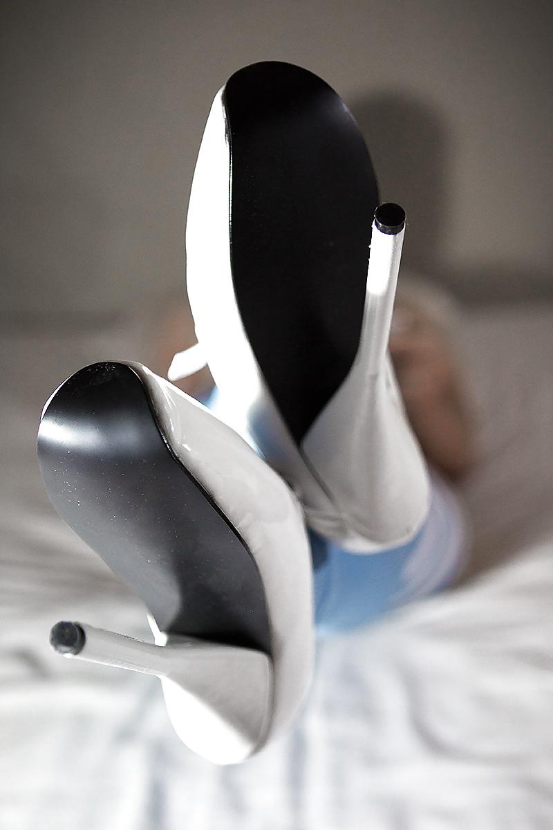 20P Thigh-high socks, Ballet heels & Chastity