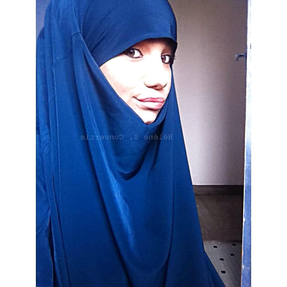 25P Beurette Land 2 L'attaque Du Hijab 