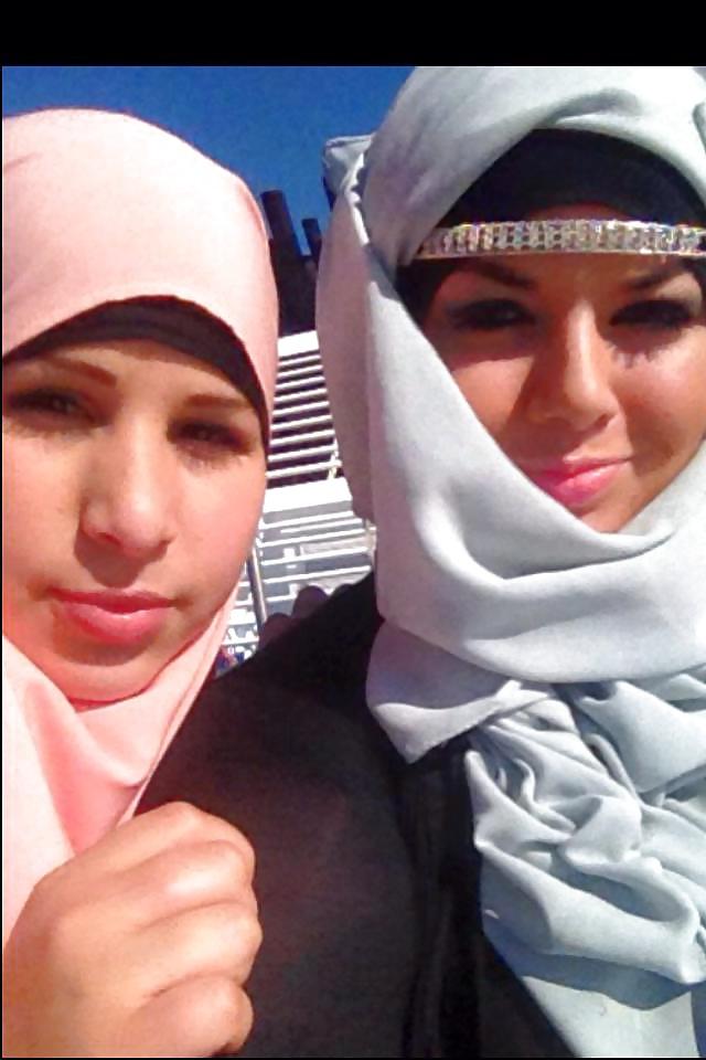 25P Beurette Land 2 L'attaque Du Hijab 
