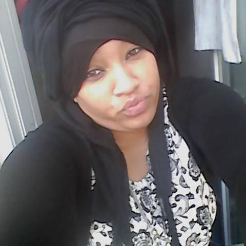 25P Beurette Land 2 L'attaque Du Hijab 