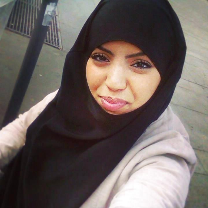 25P Beurette Land 2 L'attaque Du Hijab 