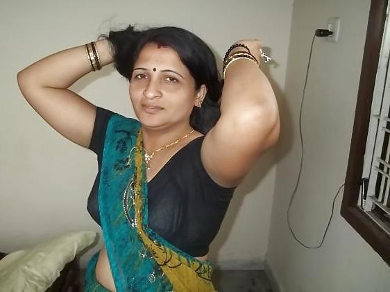 25P Sexy Indian MILF