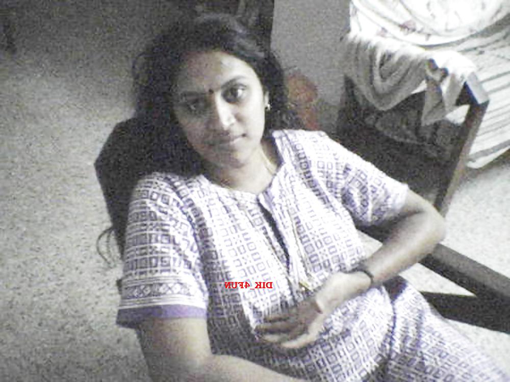 25P Sexy Indian MILF