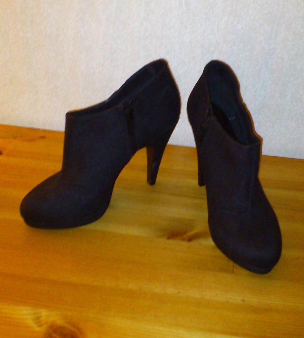 25P Shoes and Boots