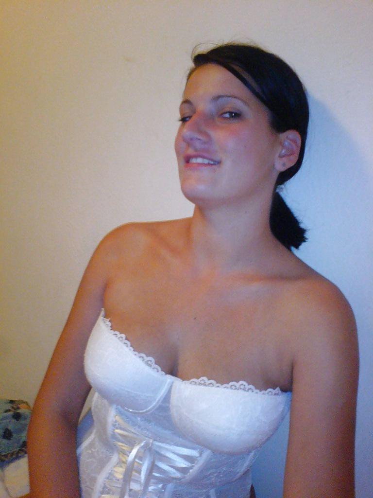 25P Crazy brunette