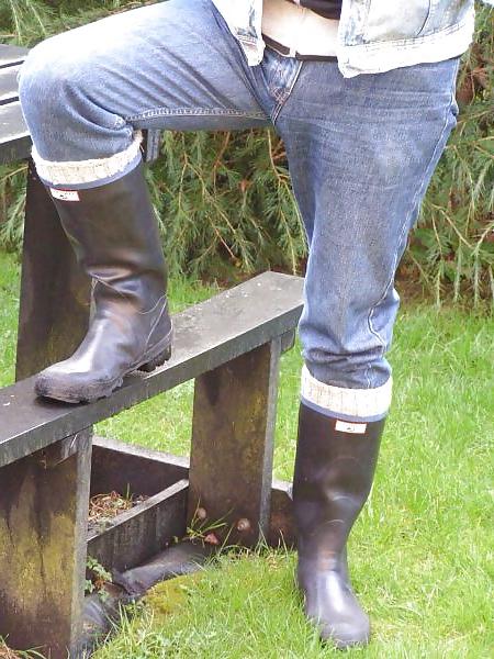25P Boots & wellies
