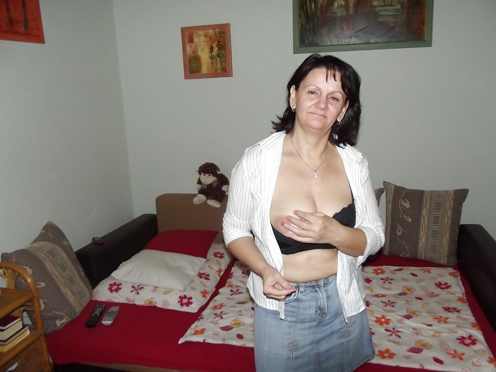 14P Hungarian Milf Viola 2