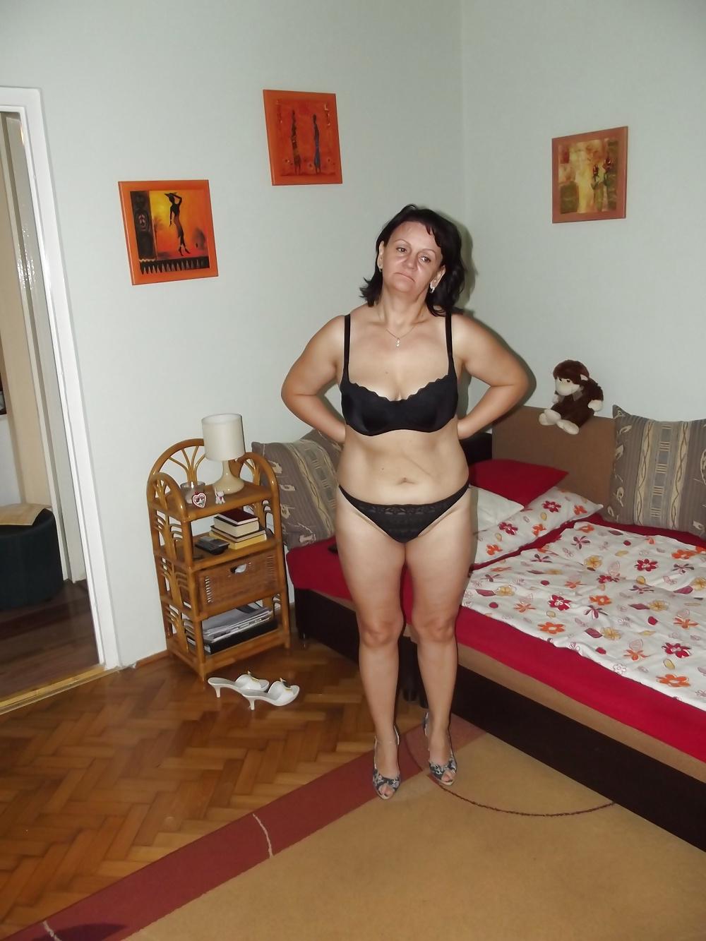14P Hungarian Milf Viola 2