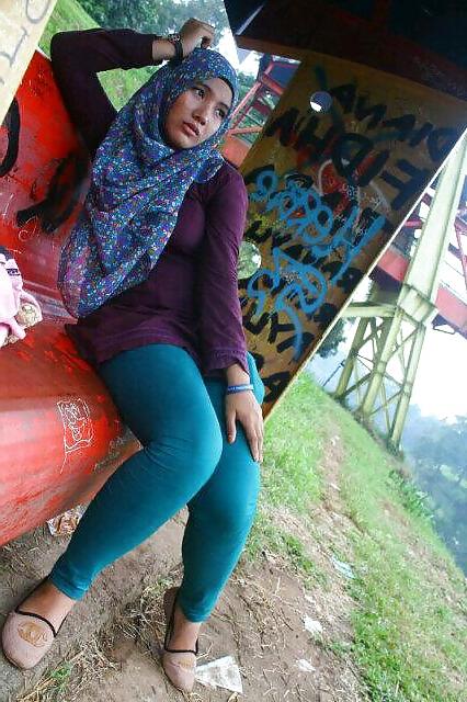 10P Indonesian girl fina