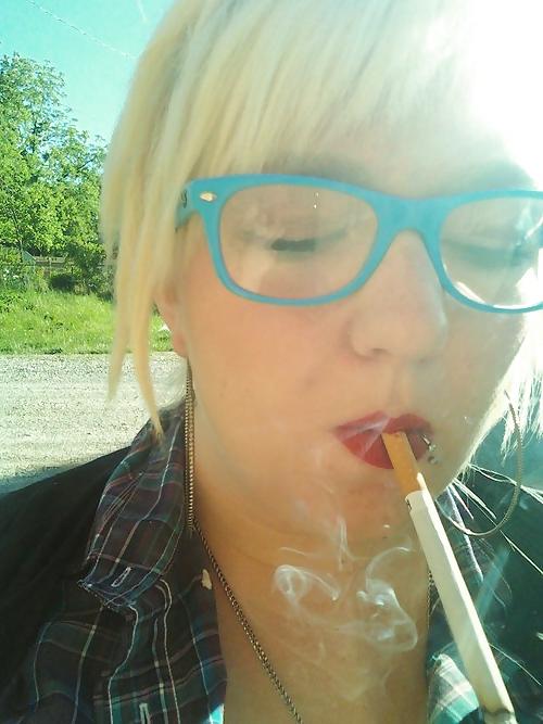 25P Smoking Babes - Dangling Divas