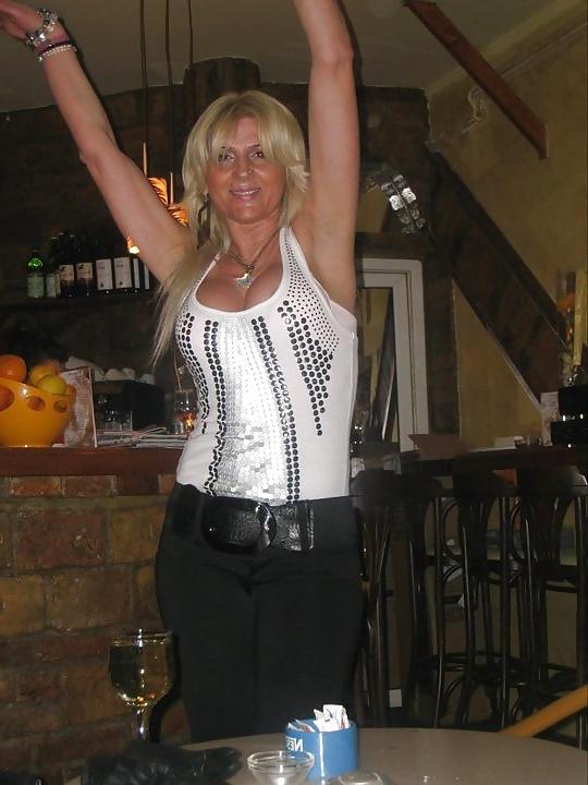 25P Natali Serbian MILF