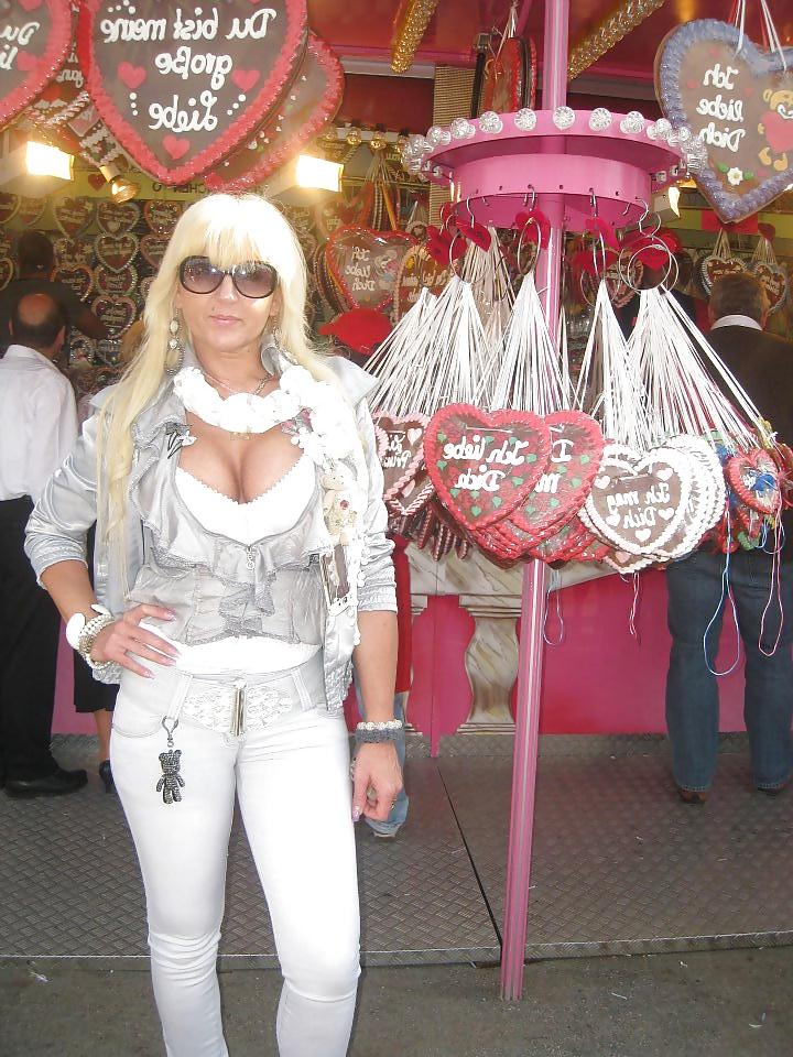 25P Natali Serbian MILF