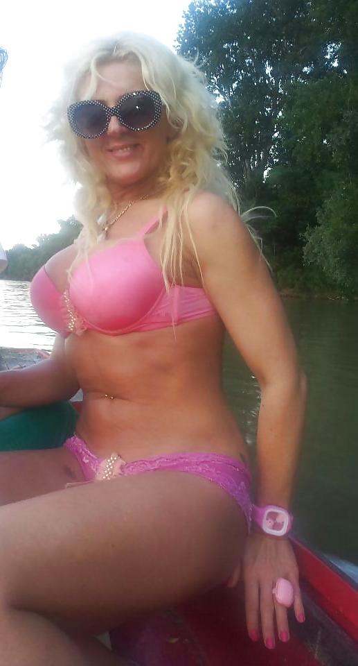 25P Natali Serbian MILF