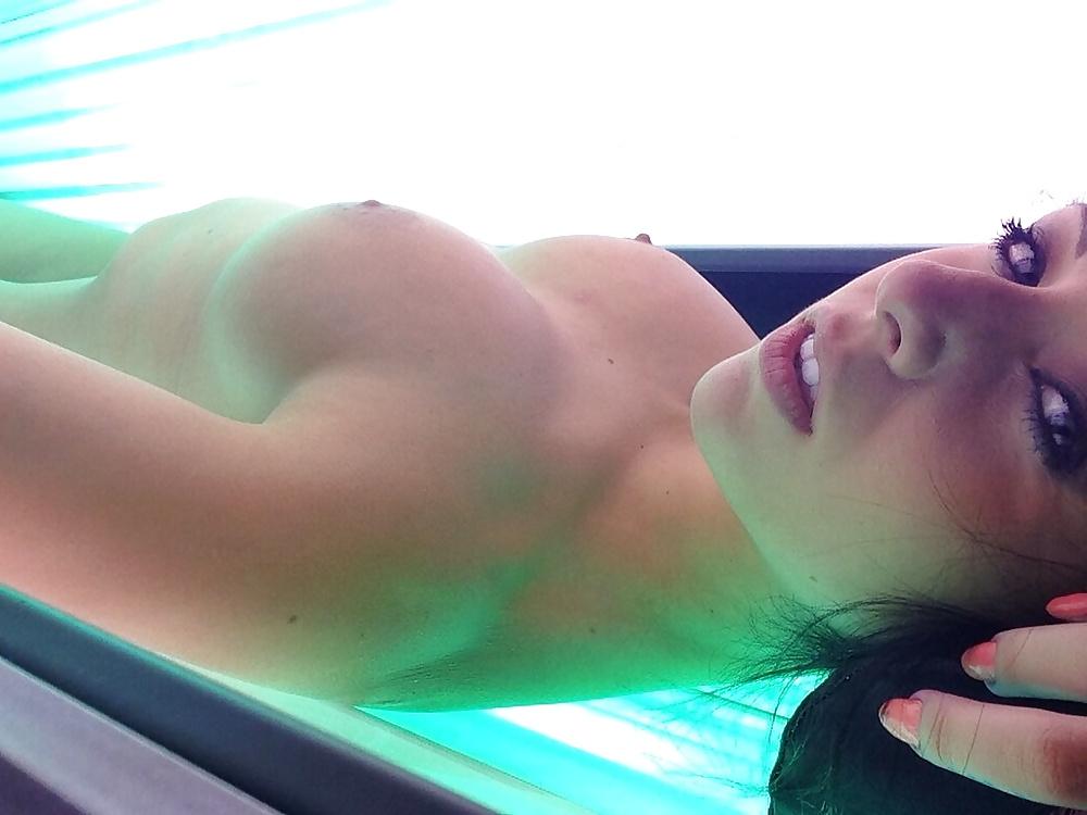 25P Selfie Amateur Babes - vol 108!