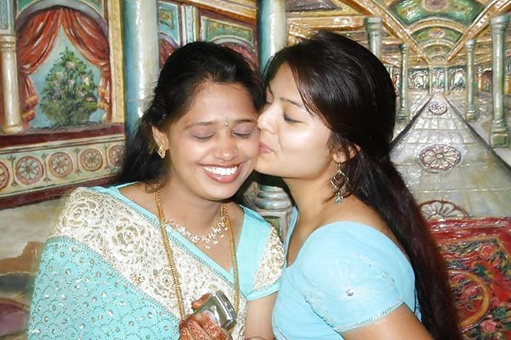 25P South indian aunties