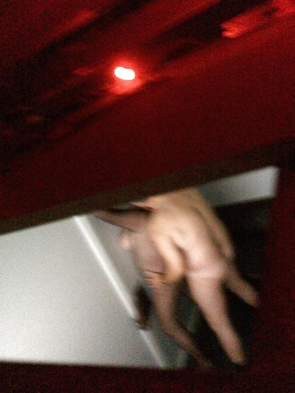 12P Gloryhole Booth Couple