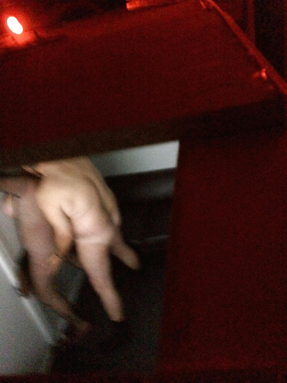 12P Gloryhole Booth Couple