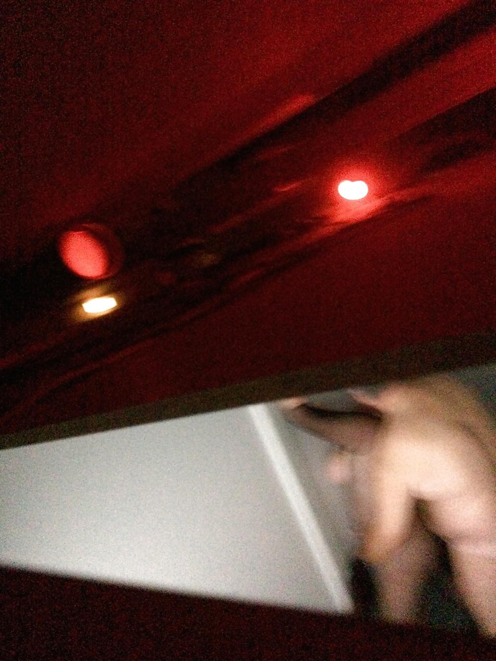 12P Gloryhole Booth Couple