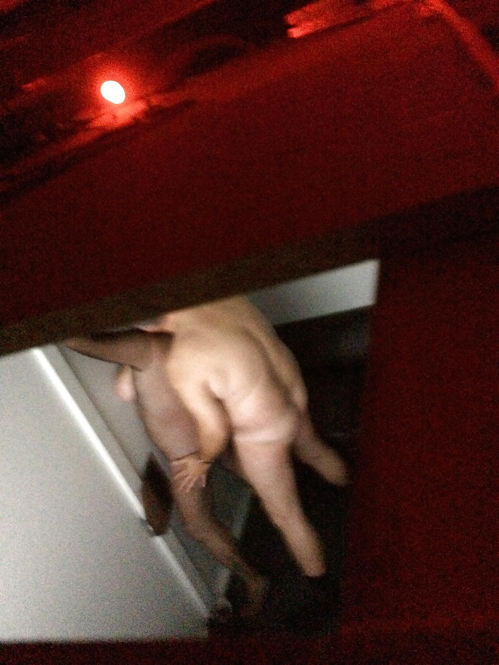 12P Gloryhole Booth Couple