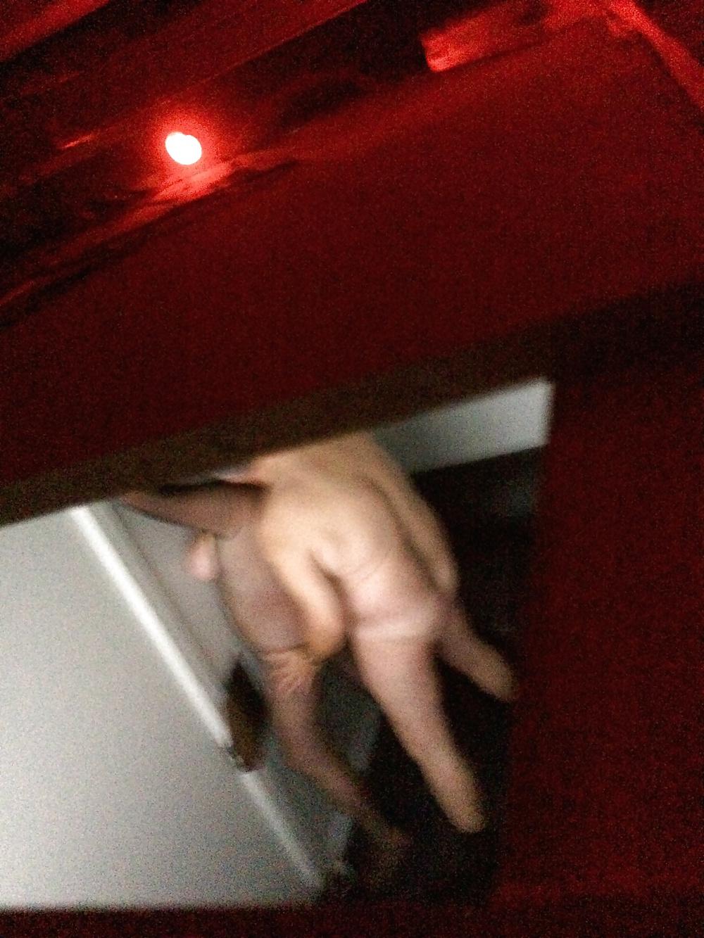 12P Gloryhole Booth Couple