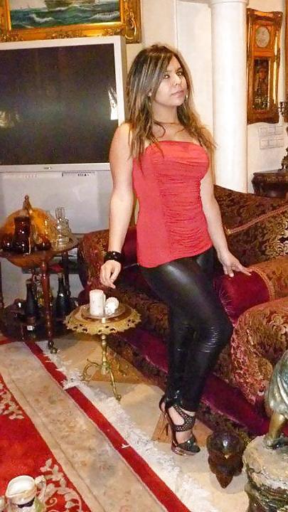 18P Beurette Algerienne et grosse SALOPES!