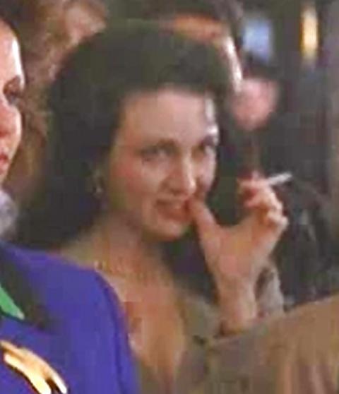 25P Bebe Neuwirth Hot Smoking Babe
