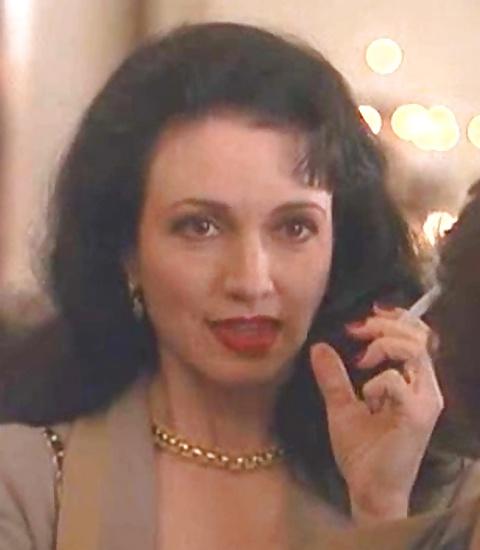 25P Bebe Neuwirth Hot Smoking Babe