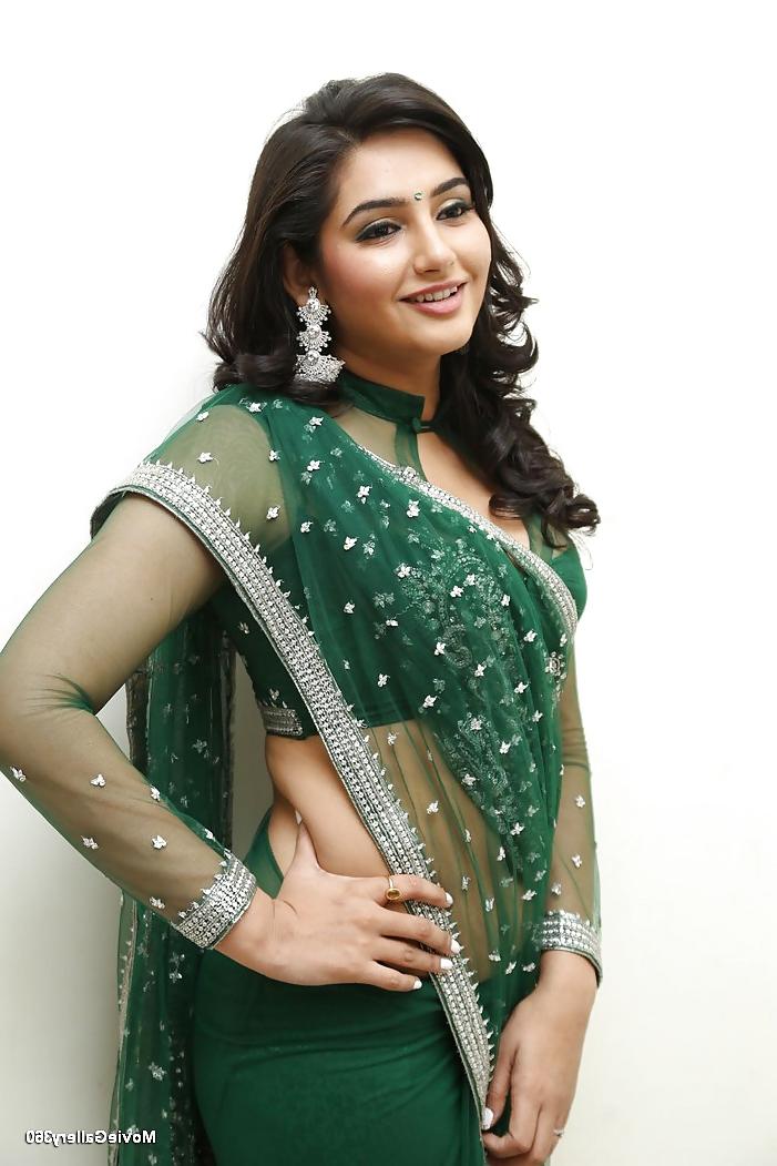 25P Indian Actress Wardrobe Malfunction (OMG) 