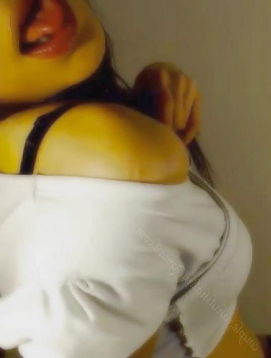 25P Desi Indian Couple Exposing 