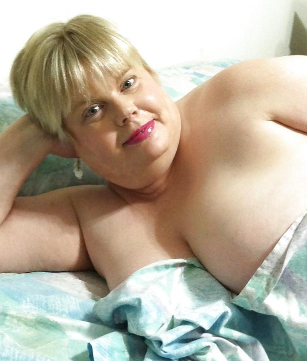 5P Cute fatty MILF