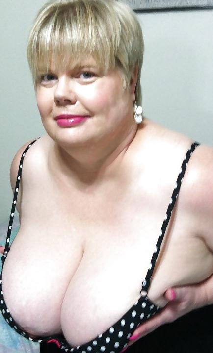 5P Cute fatty MILF