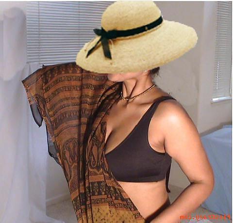 25P Indian house-wifes exposed